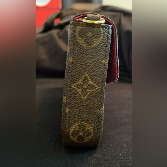 Louis Vuitton Felicie Monogram Pochette - Picture 3 of 15